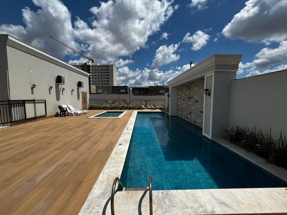 Moderno Com Cozinha E Sala Confortavel Apartamento